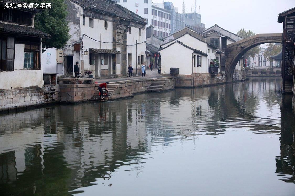 俄乌冲突背后的逻辑:三笔巨款全部流向一家公司,真相如此黑暗